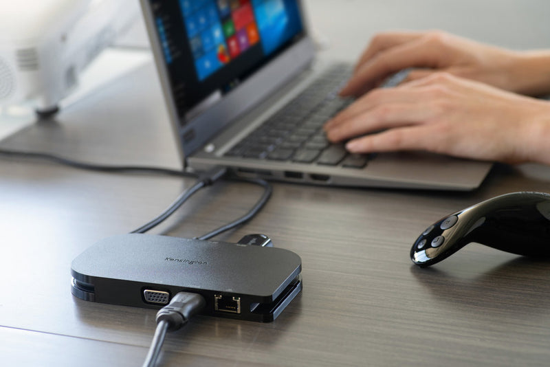 Docking Station SD1600 con entrada USB-C Thunderbolt 3